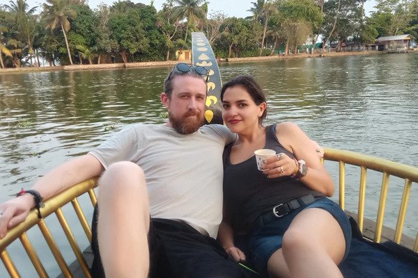 Sathgamaya Shikara - Shikara and House Boats